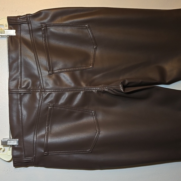 Banana Republic Mid Rise Full Length Bootcut Fit Vegan Leather Trouser Pants - Picture 6 of 13